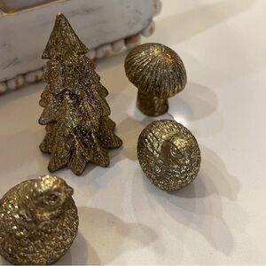 Gold Decorative Figurine Set